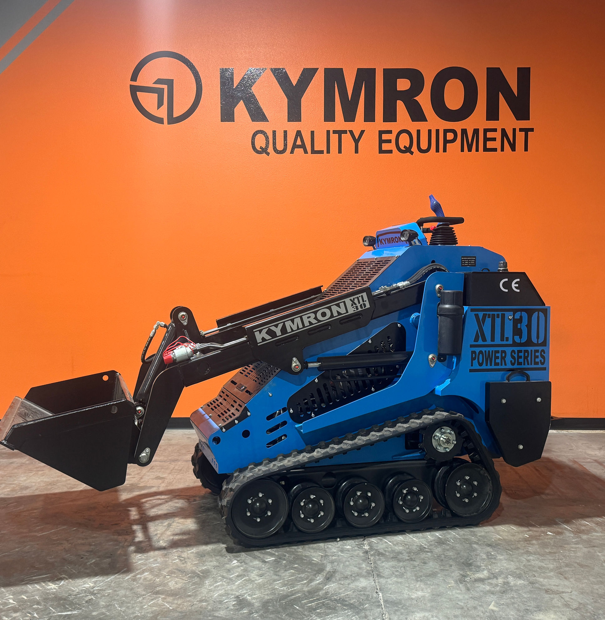 KYMRON® Stand On XTL30 Skid Steer w/ Auxiliary Hydraulics | K&R