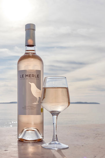 Vin rosé vue mer le Lavandou