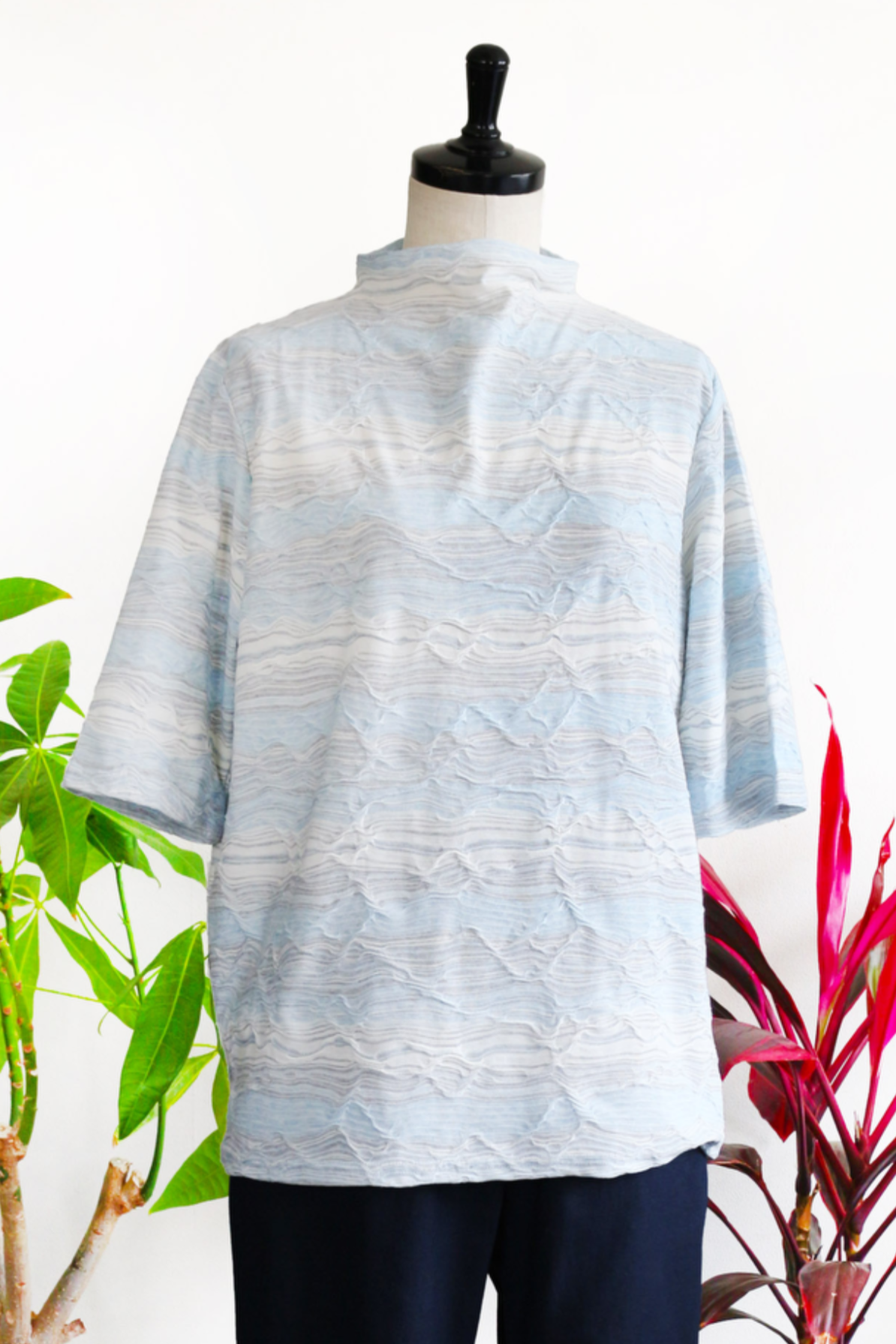 タックボーダーのTシャツ