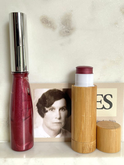 mindre foto Bordeauxrød til læber 3024x4032 3024x4032. Bordeauxrød til læber 3024x4032.jpg