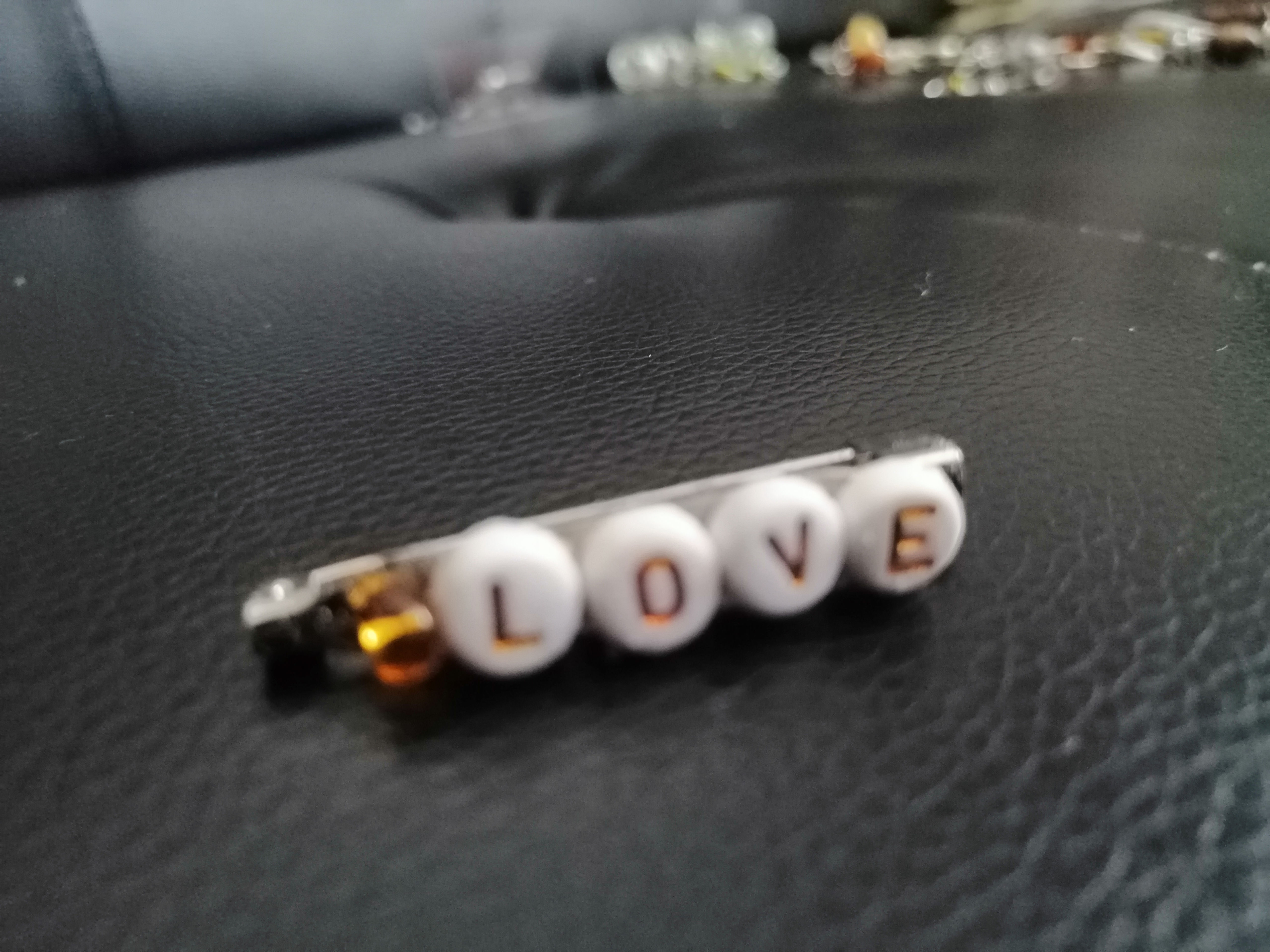 Love Brooch Brooch Pin White Gold Silvery