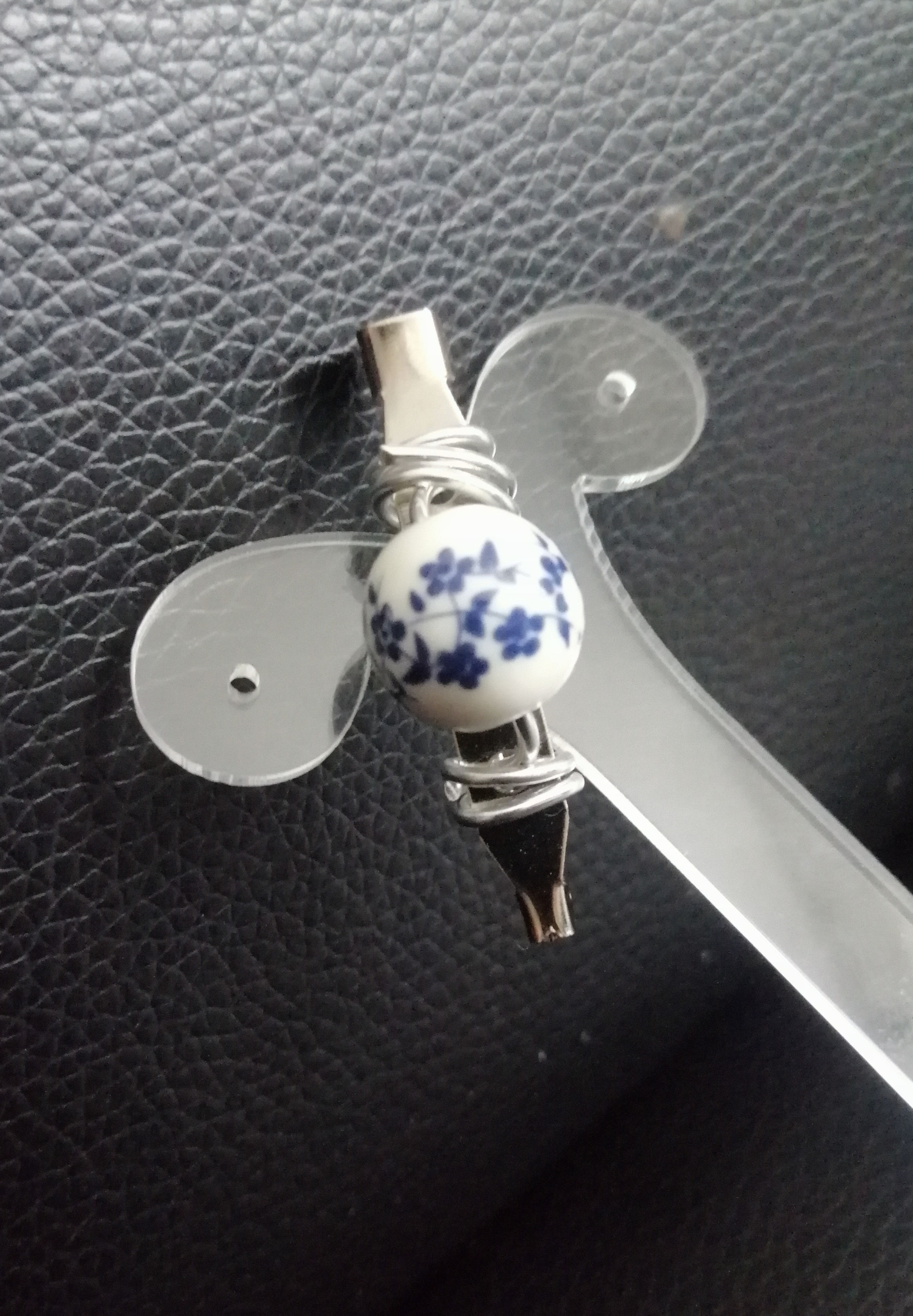 Hand painted flowers blue stone round silver base brooch brooch pin