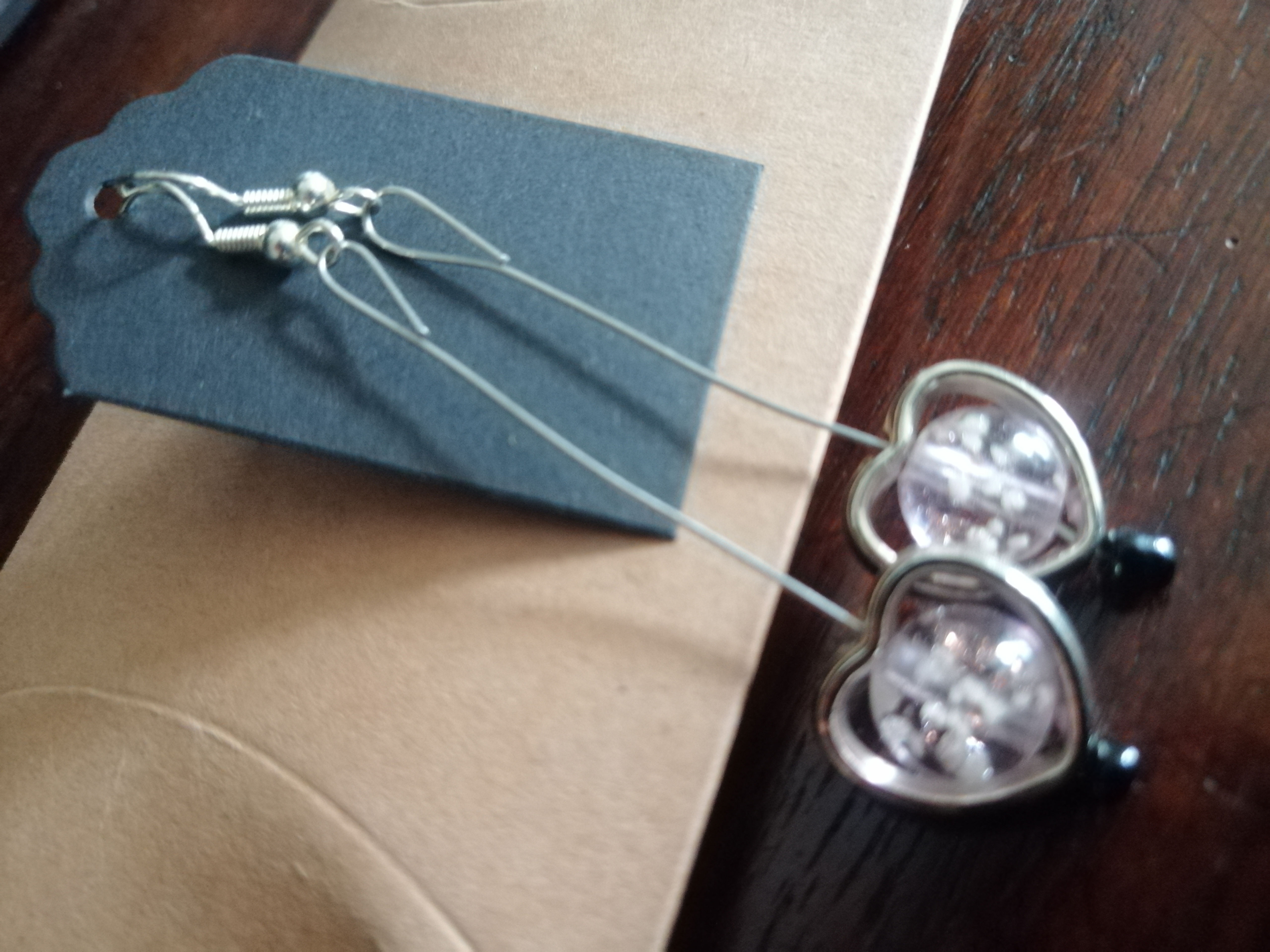 Pair of Comet Earrings - Love in the shape of a heart - Hand Made - Beliz' Arte