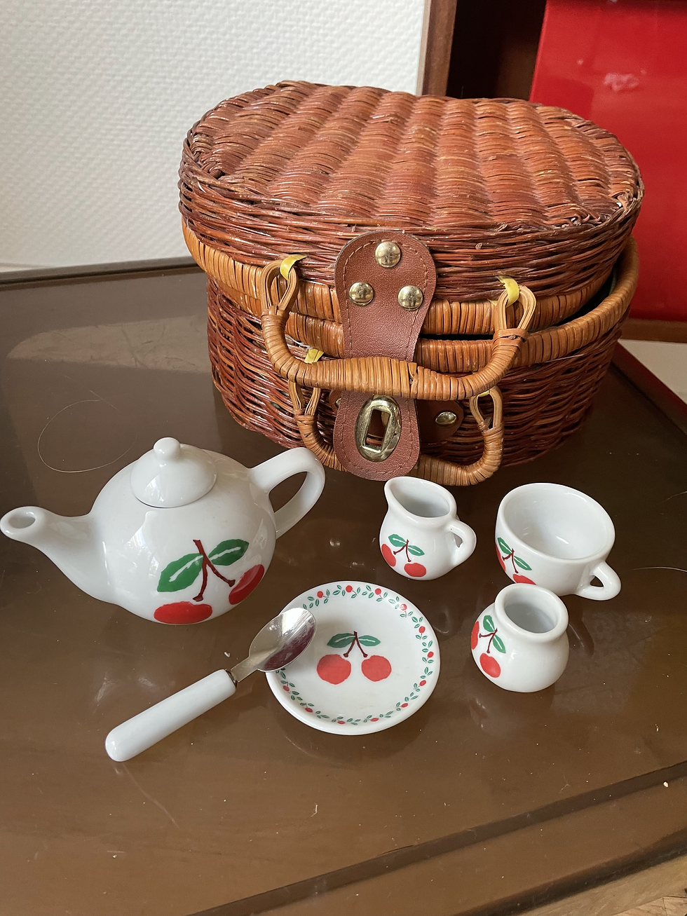 Miniature : Jouet dînette en porcelaine 70-80s