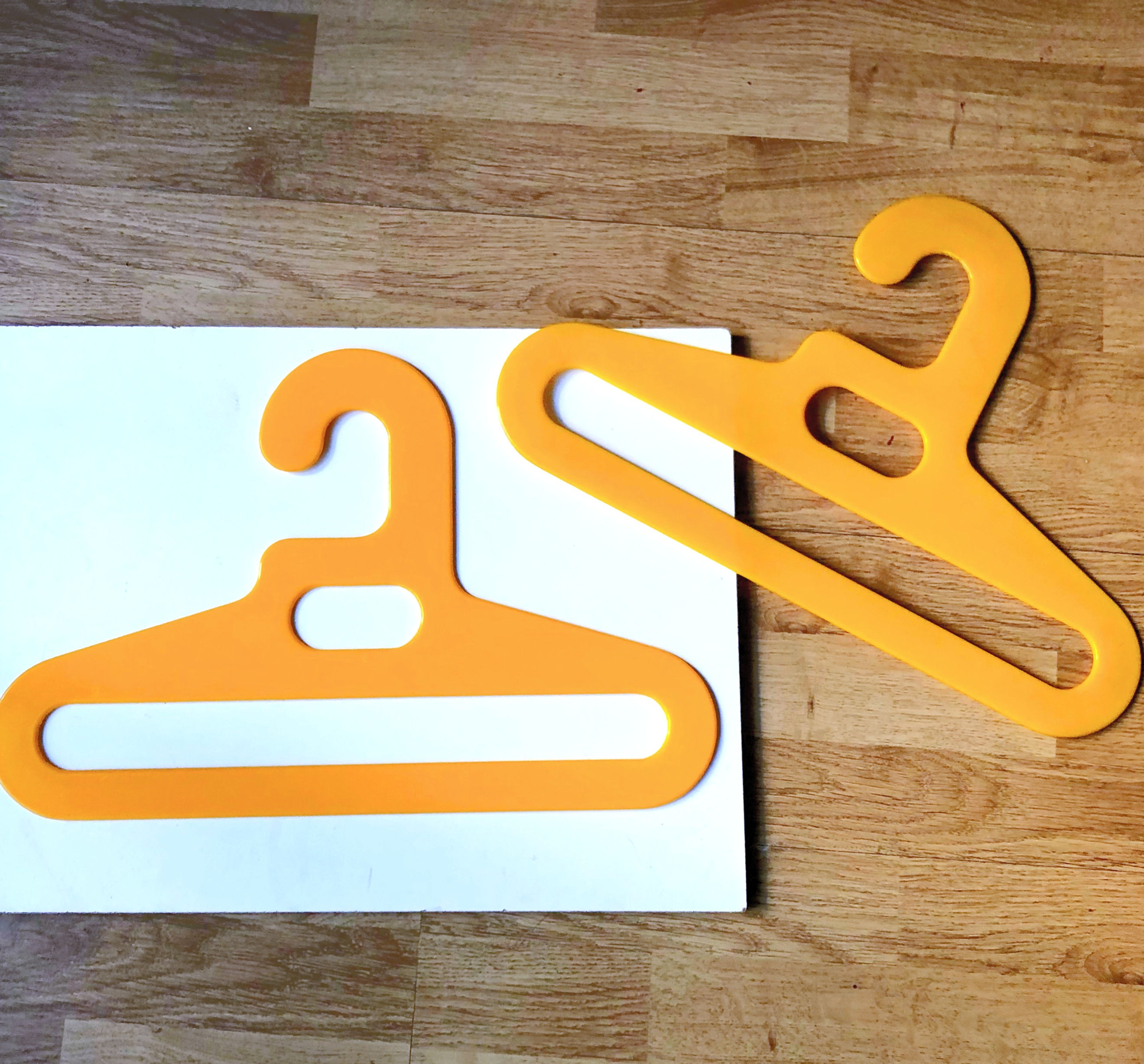 2 cintres Ingo Maurer/Prisunic