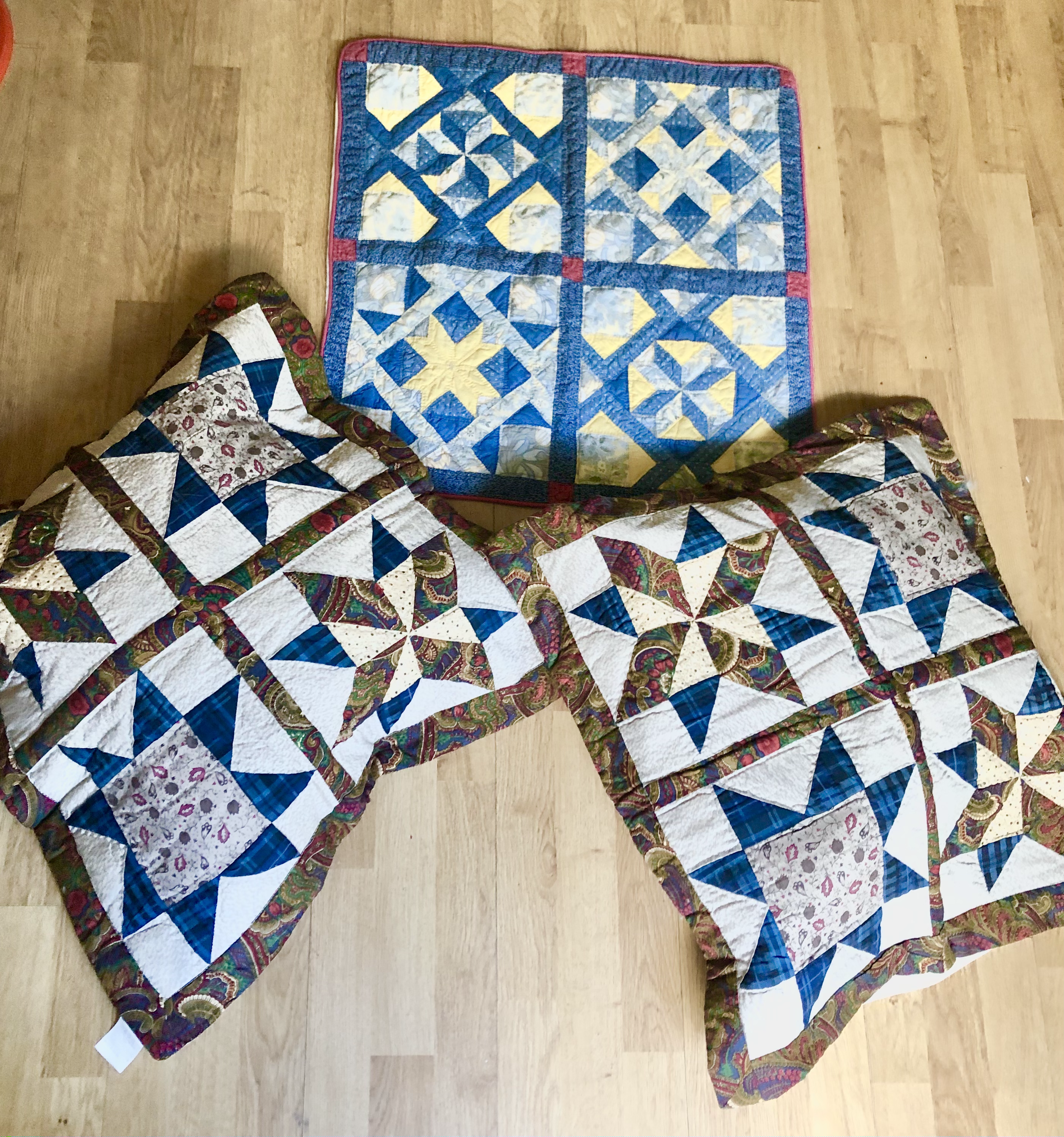 Housses de coussins + petit tapis  patchwork 70-80s