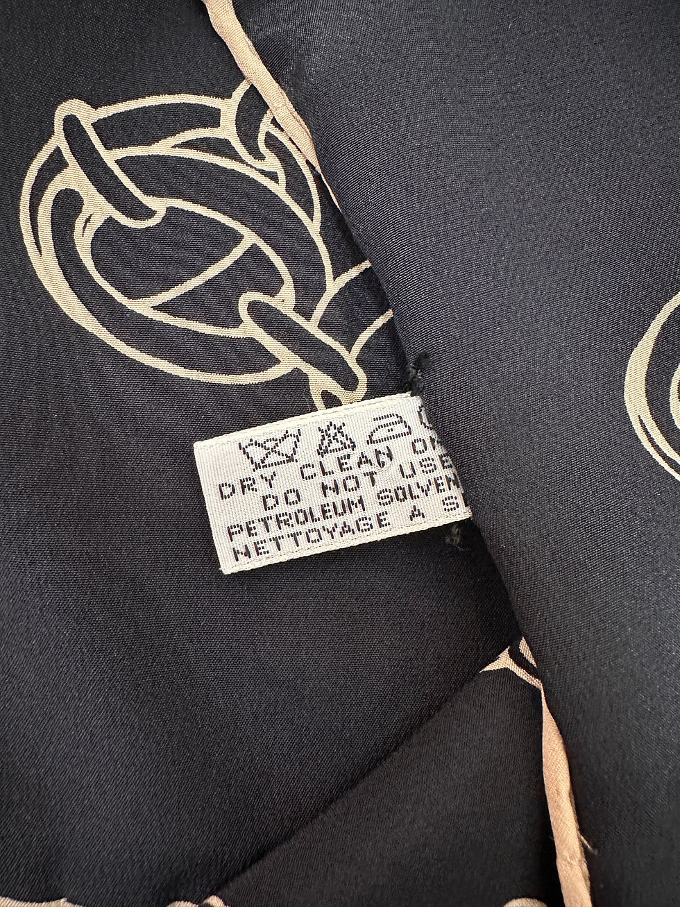 Thumbnail: CHANEL CC logo silk scarf