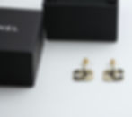 Thumbnail: Chanel 20年cc logo皮穿鏈水鑽耳針
