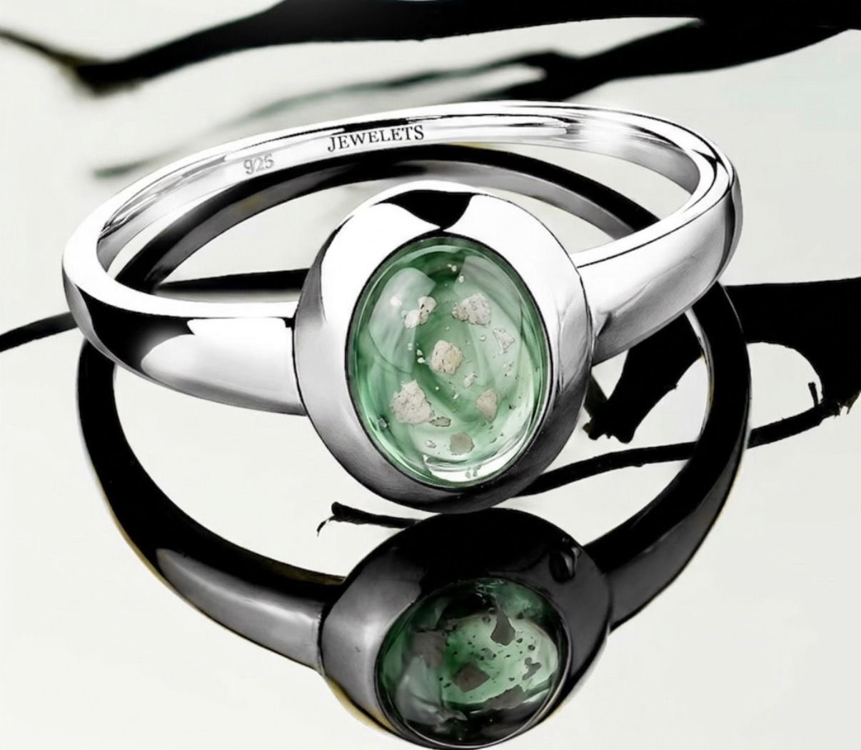 Solitaire Band Remembrance Ring