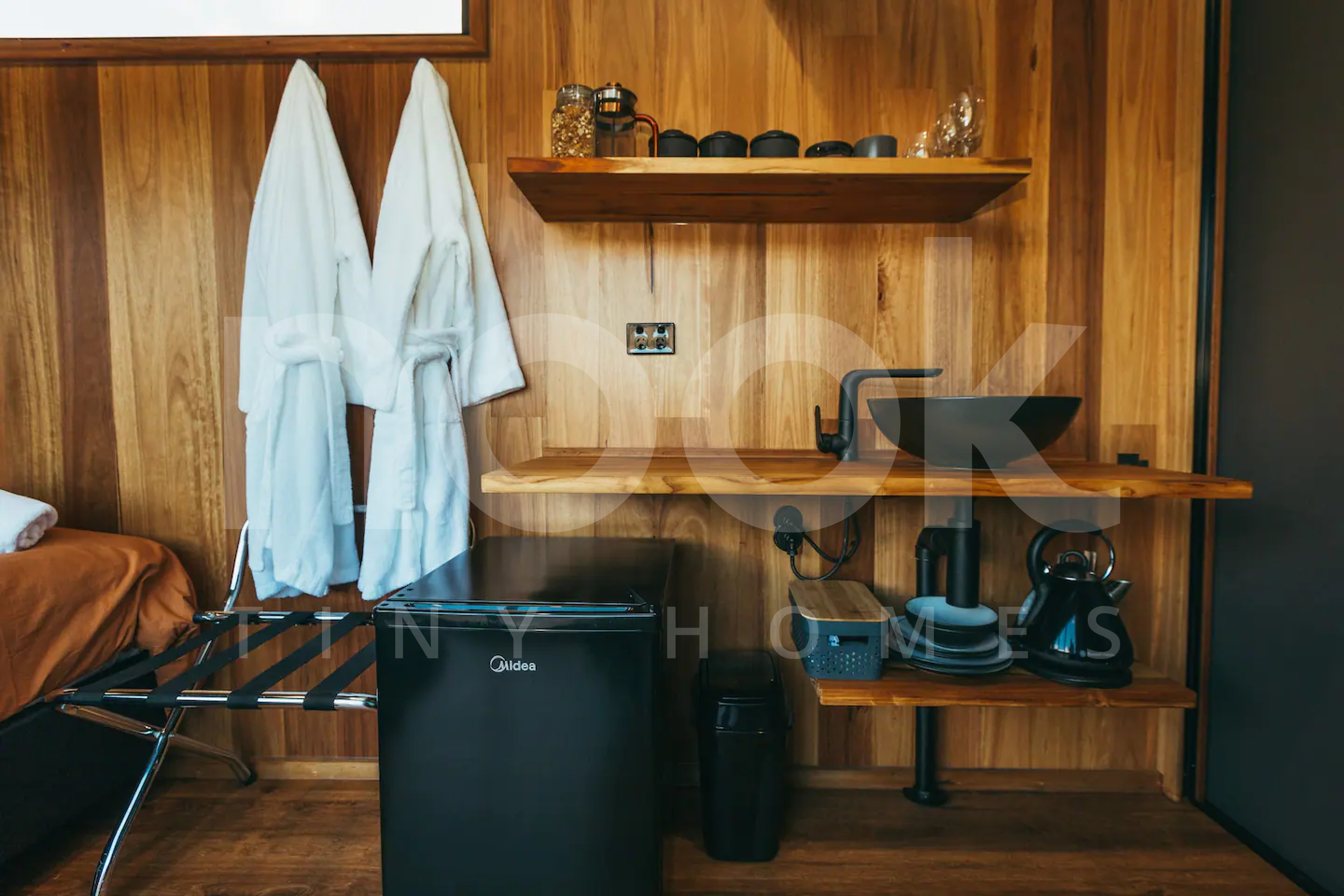 SOHO Modern Studio - 20ft Container Home - Tiny Home for Sale in Helensvale, QLD - photo 3
