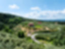 Casa Adriana incastonata nelle campagne e colline toscane