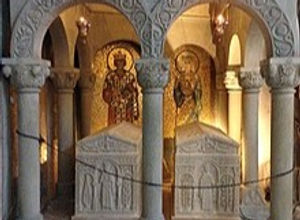 St Mirian and st Nana's graves in Samtavro Monastery, the scenic part of our Mtskheta Tour