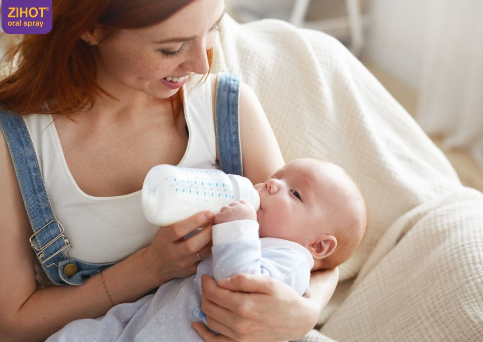 Từ 6 tháng sữa mẹ dần giảm hàm lượng kẽm khiến trẻ dễ bị thiếu hụt