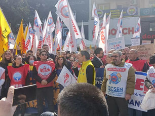 Öğretmen Fatma Nur Çelik’in öldürülmesine eğitim emekçileri Manisa’da da “Artık Yeter” dedi!