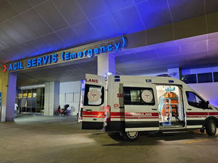 Salihli'de balkondan 'düşen' kadın hastanede hayatını kaybetti