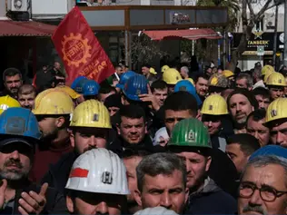 EMEP Genel Başkanı Seyit Aslan, Esenyurt’taki metal işçileriyle bir araya geldi. Aslan, hakları için direnen Soma Termik Santrali işçileri ve Polyak maden işçilerinin mücadelesiyle dayanışma mesajı verdi.