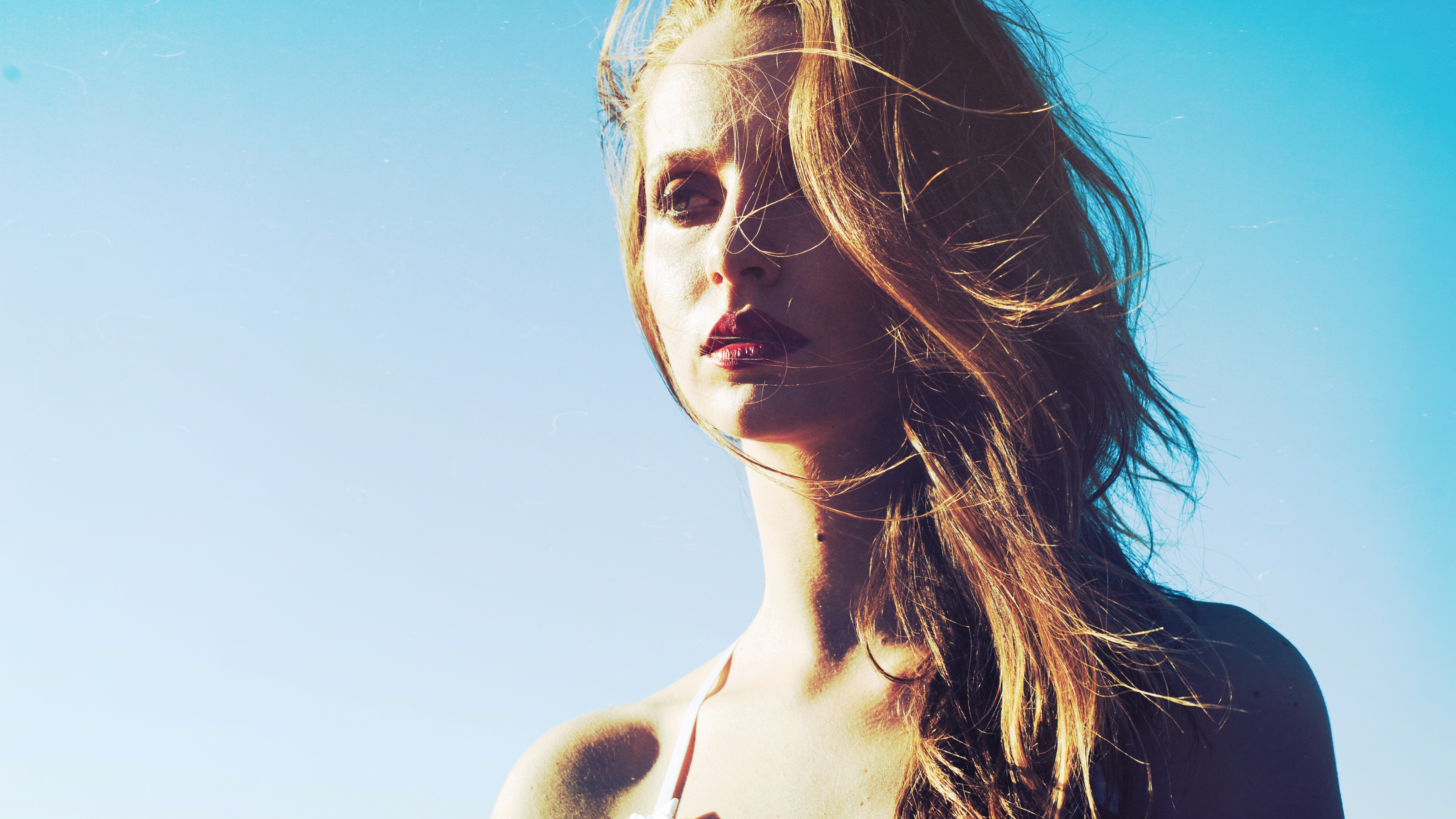Her Hidden Eyes