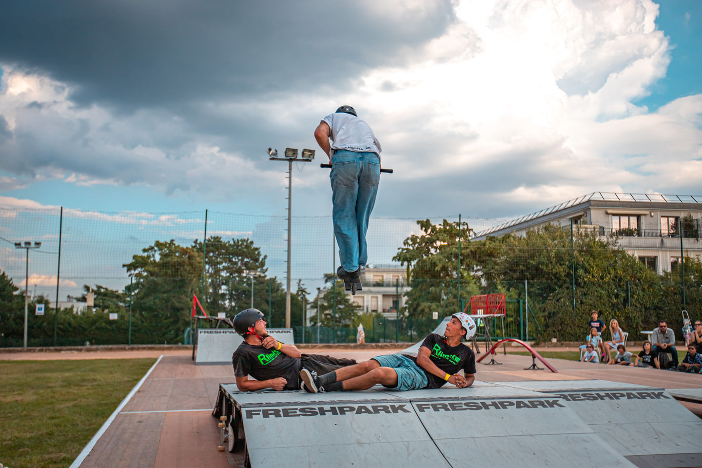 Saut en trottinette.