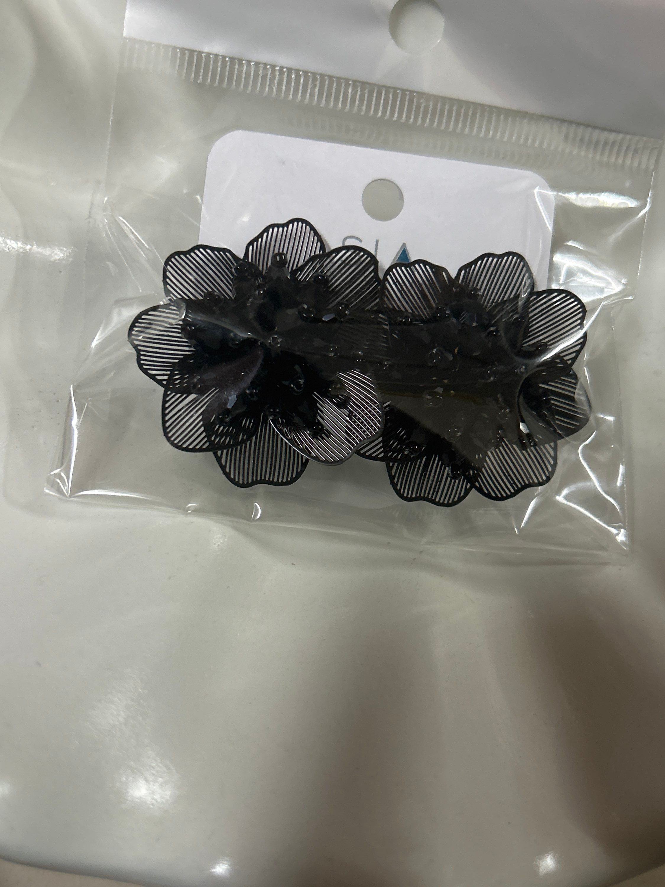 E-2-T302205613-Tops / Studs-Pair