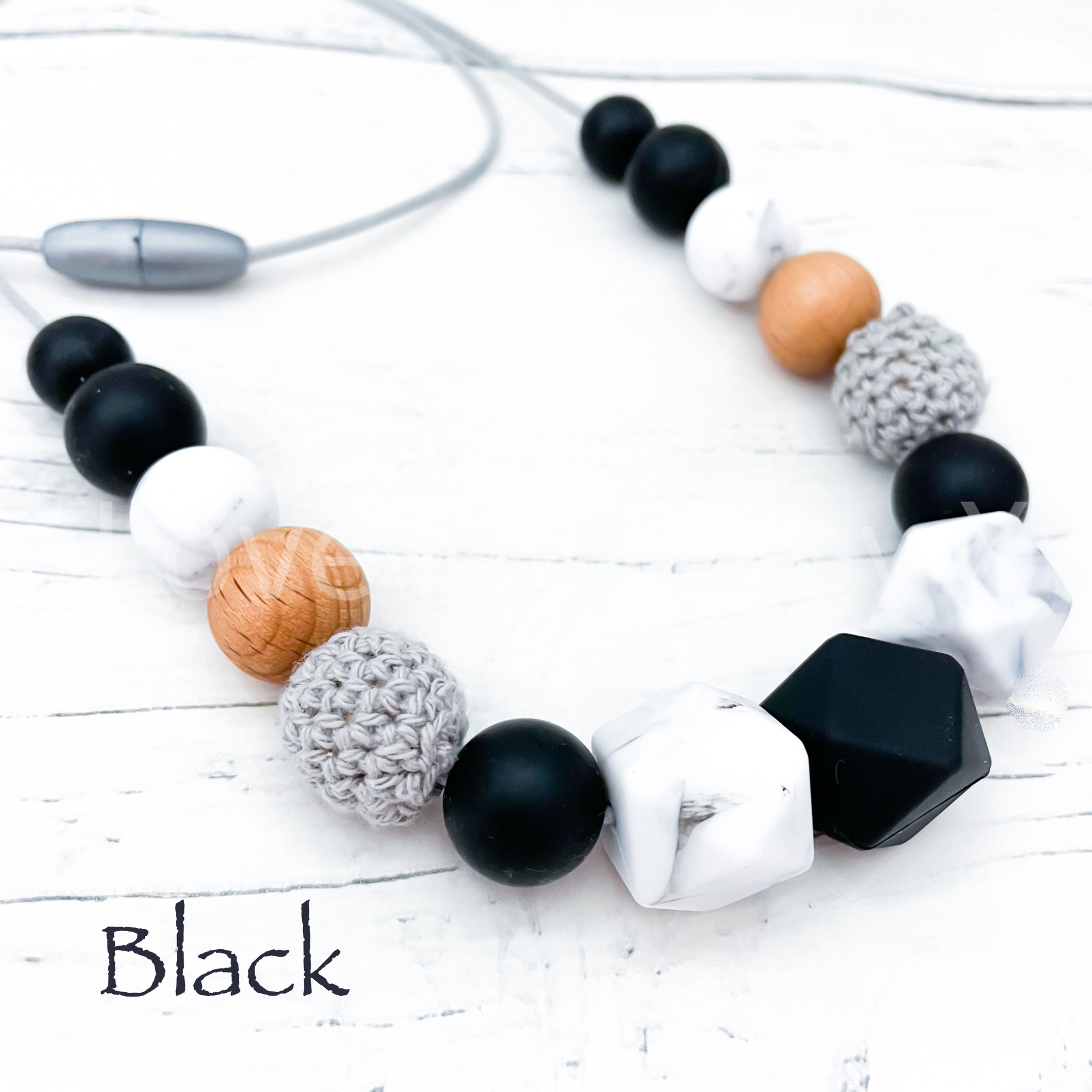 Textured Teehing Necklace