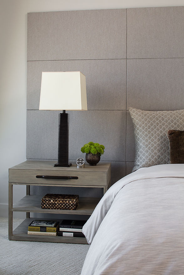 MarkLangos_CarlyleHome_MasterBedroomSide