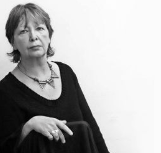 Nelly Richard: Sobran artistas y curadores pero faltan críticos