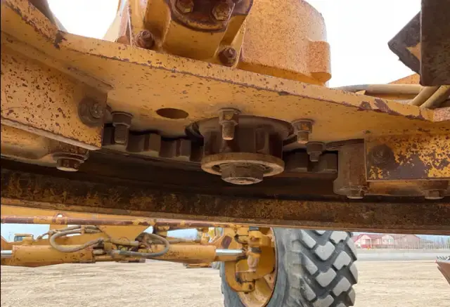Thumbnail: 2001 Caterpillar 160H Motor Grader