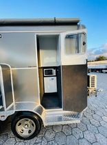 Trailer Luxo com Banheiro e Cozinha Externa