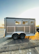 Trailer Diamante com Banheiro e Cozinha