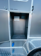 Trailer Luxo com Banheiro e Cozinha Externa