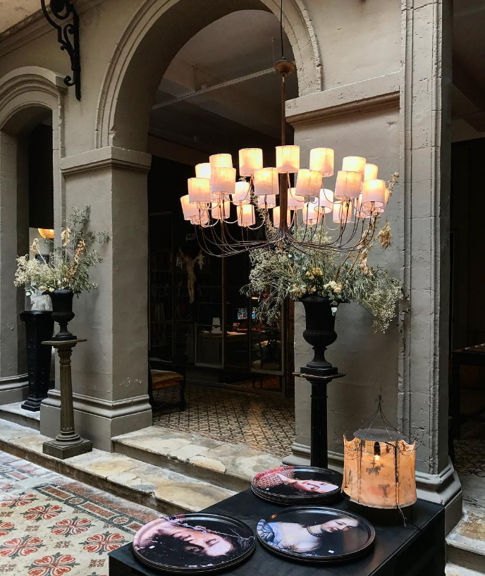 Thumbnail: Lustre Blanc Chandelier