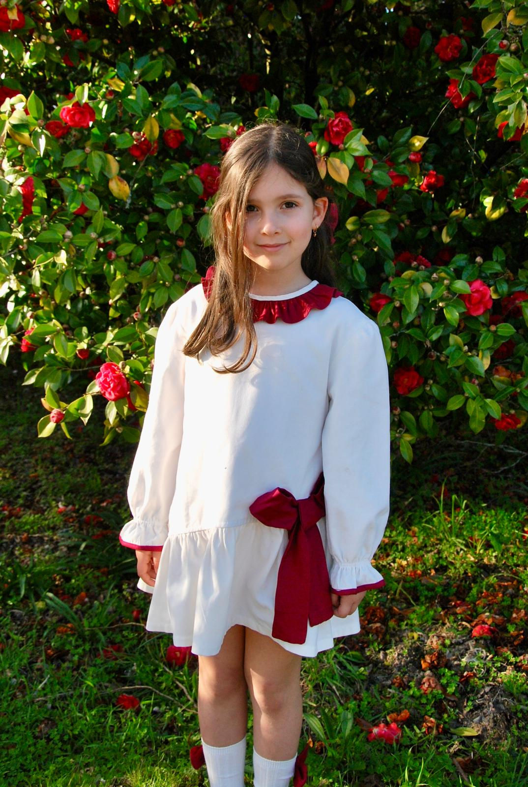 Vestido blanco de pana con lazo rojo y cinta para el pelo para niñas de 3 a 6 años.