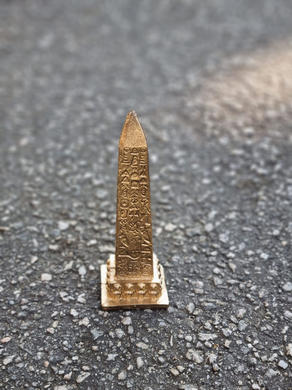 Miniatura: Obelisco Egito em Resina