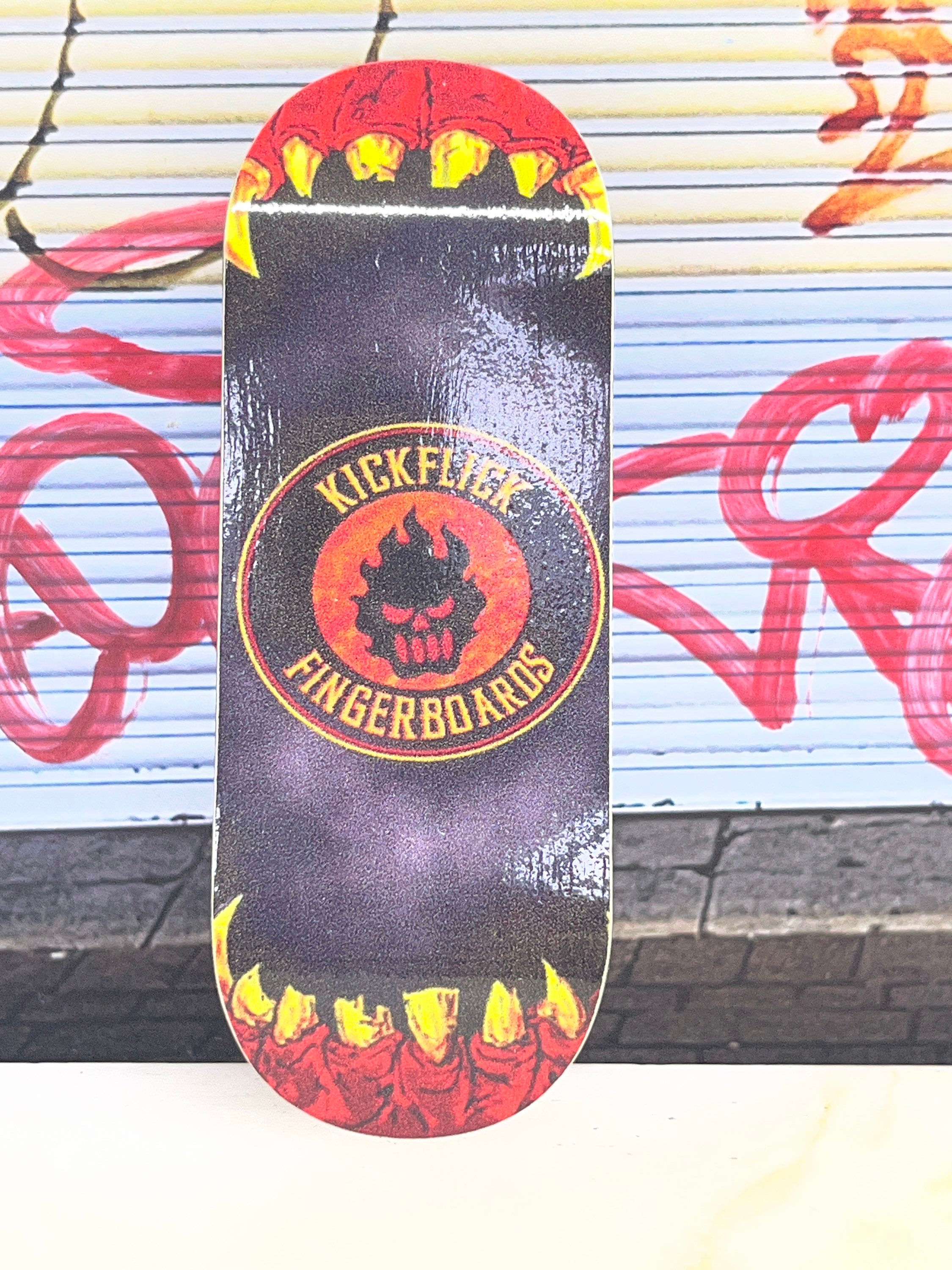 KickFlick Mouth Emblem Pop 34 Low