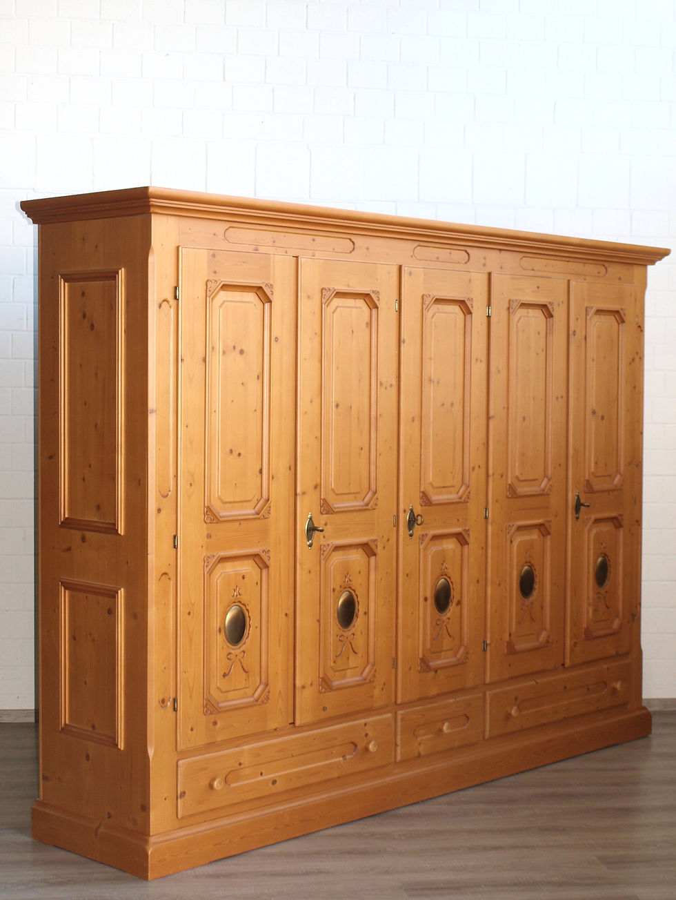 Miniaturbild: Bauernschrank (Nr.1308) Kleiderschrank Voglauer Anno 1800 Fichte massiv
