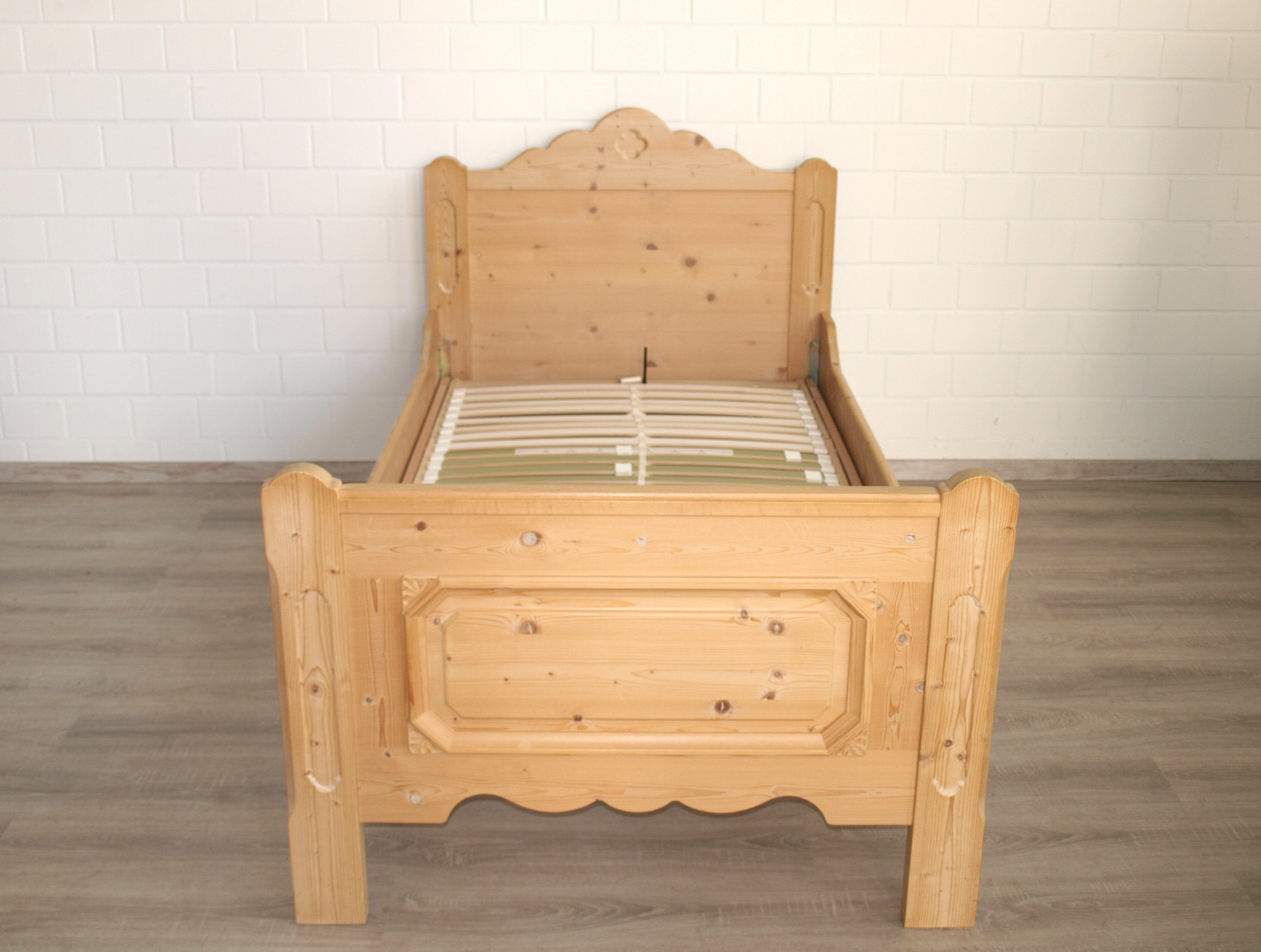 Bett (Nr.859) Voglauer Anno 1900 inkl. Lattenrost