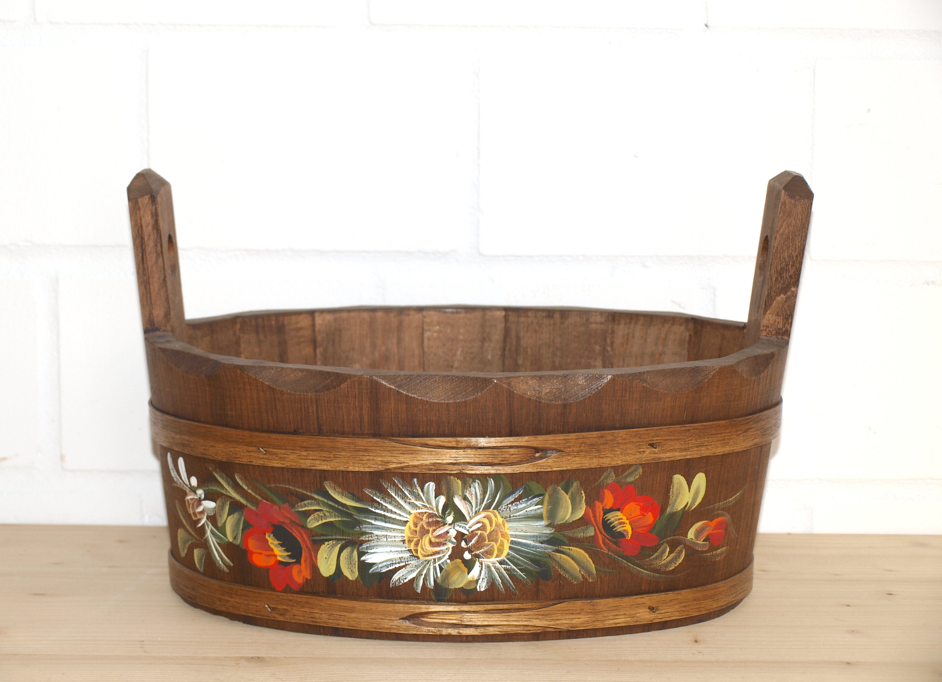 Deko (Nr.063) Korb groß massiv Holz