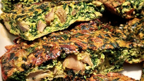 FRITTATA ZE SZPINAKIEM I BOCZNIAKAMI
