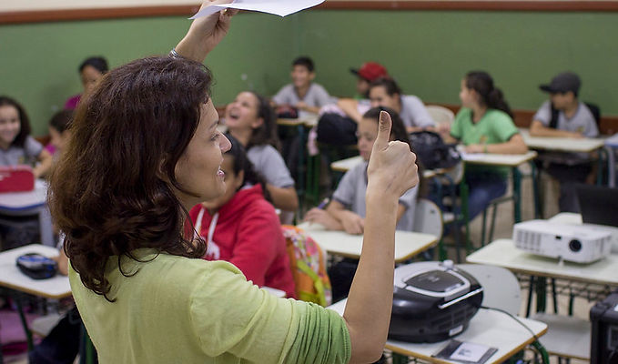 professora dando aula