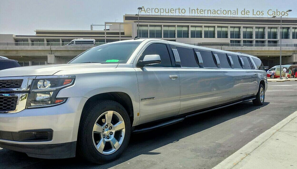 Suburban Stretch Limo Gris