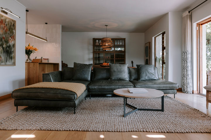 Weylandts Como sofa
Emma Nourse
Weylandts Kubu Light
Weylandts Horn Chair