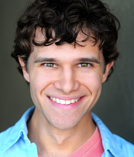 Zachary_Headshot (1).jpg