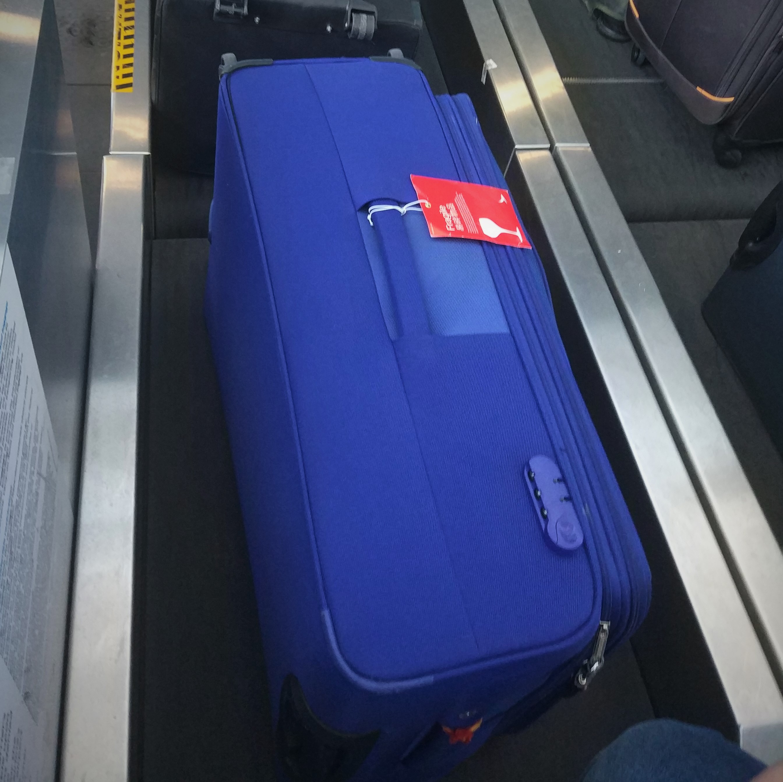 cathay pacific damaged baggage claim