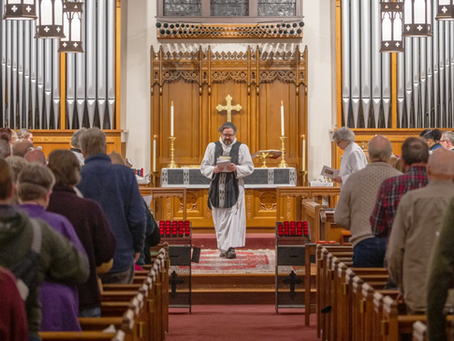 Grand Haven faith community gathers to grieve victims of ICE