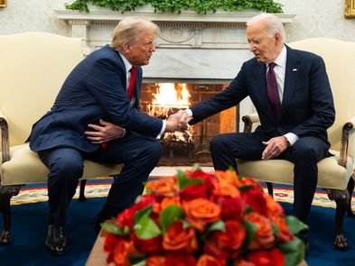 Biden y Trump se reúnen en la Casa Blanca