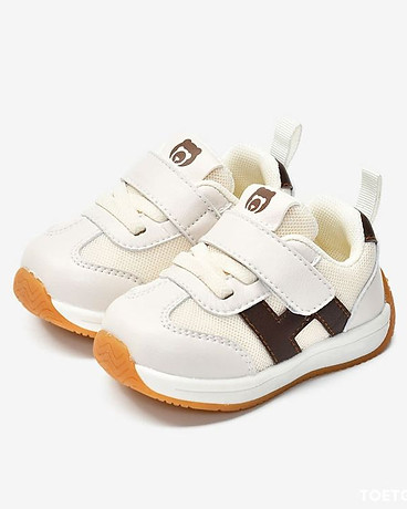 Vera - Baby Sneaker.jpg