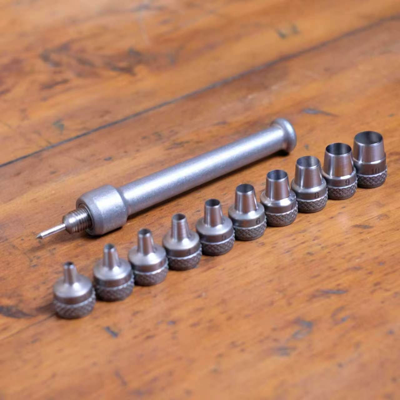 Hollow Punch Set with Spring-Loaded Centre Pin – 10 Interchangeable Tips