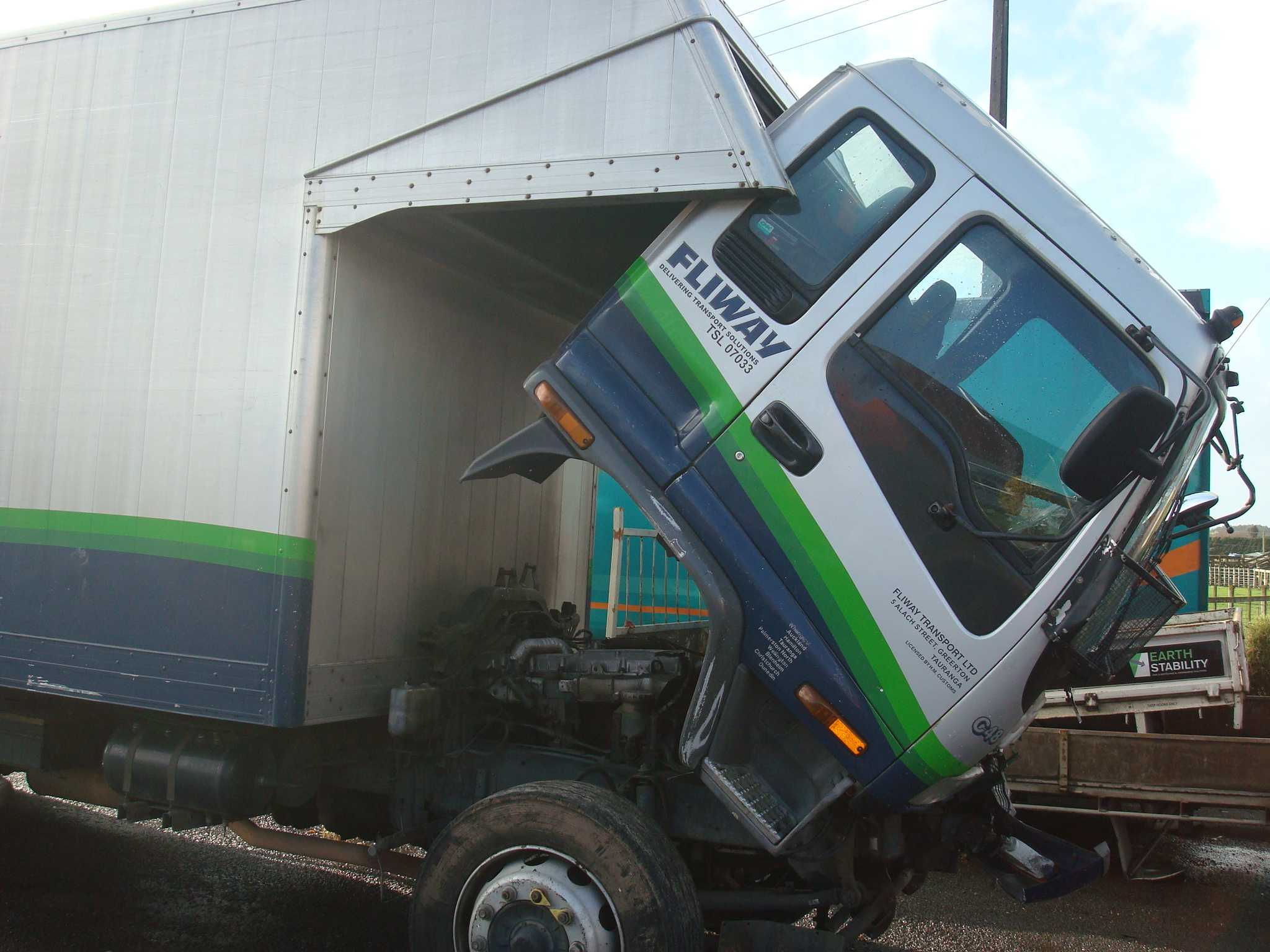 STOCK 2006  -  2006 ISUZU FTR750