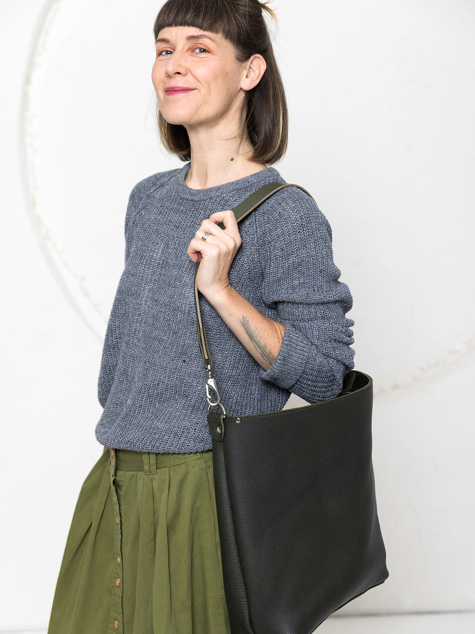 Thumbnail: ADDISON SINGLE STRAP TOTE IN FOREST GREEN TEXTURE LEATHER