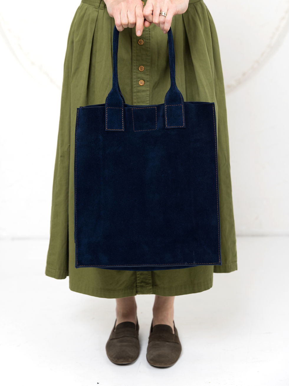 Thumbnail: NORA SIMPLE TOTE BAG IN MIDNIGHT BLUE